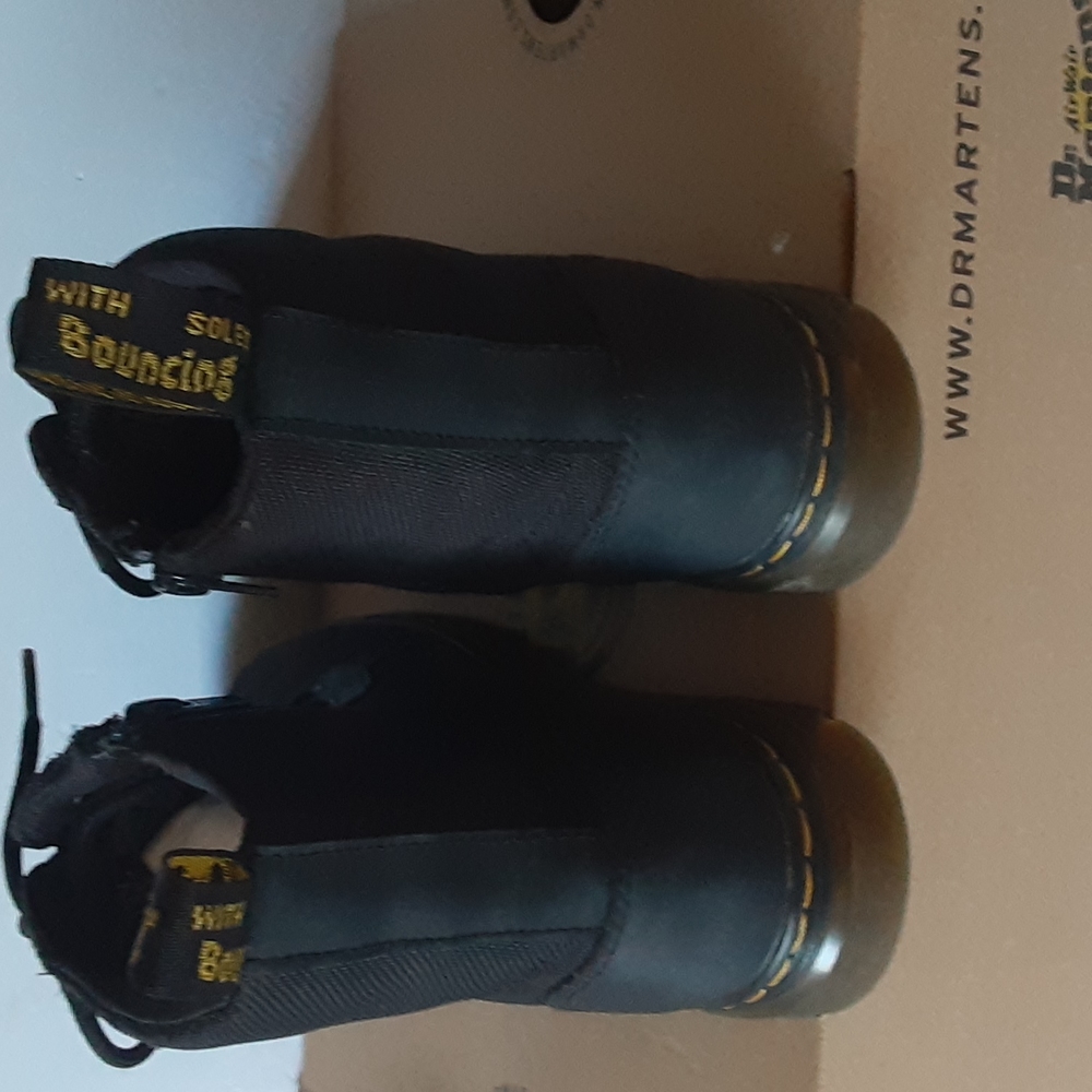 DR MARTENS  boots   size  7 - Picture 3 of 5